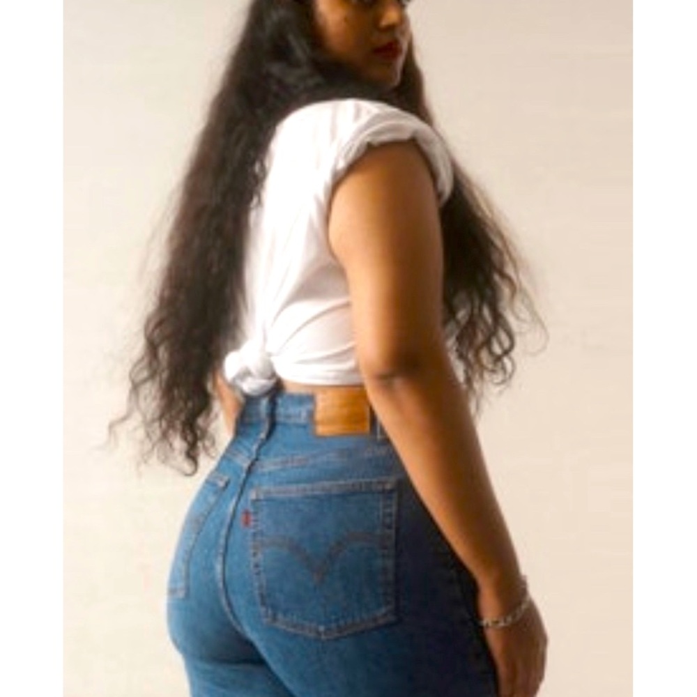 Levi’s 590 High-rise bootcut size 18